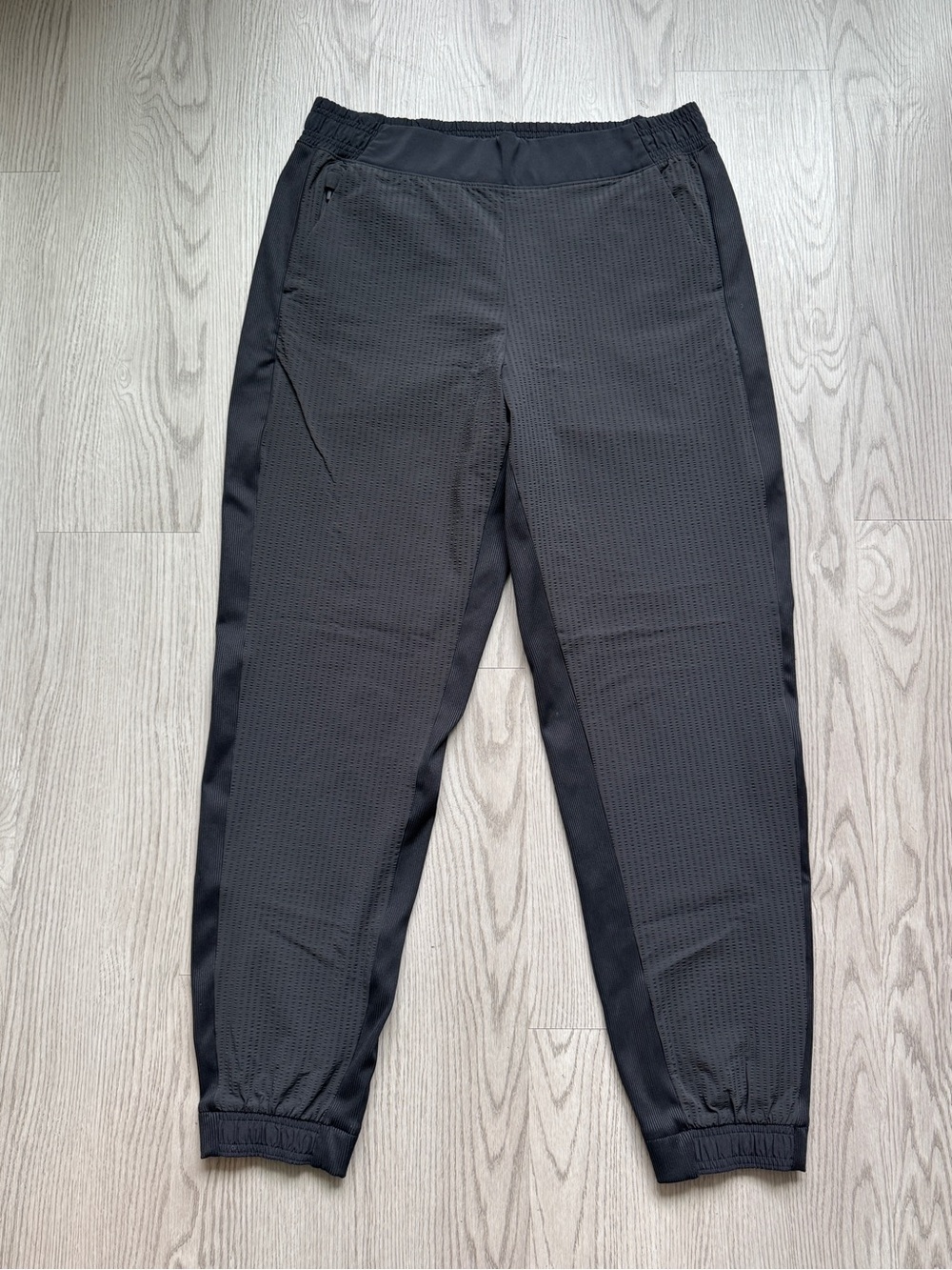 Athleta Brooklyn Textured Joggers, size 10